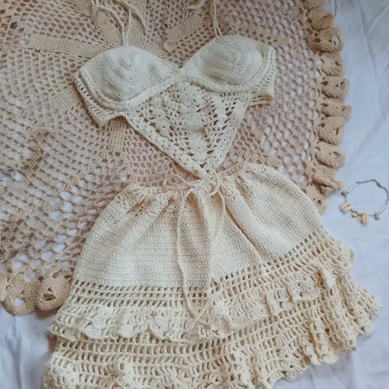 Conjunto saya corta y top