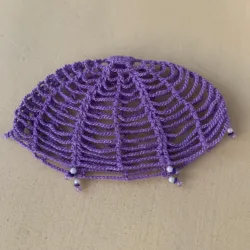 Gorrito morado 