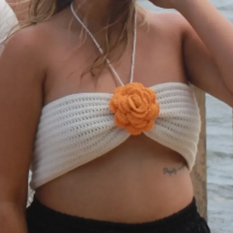 Top con flor en el centro 