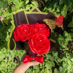 Tres Rosas 🌺