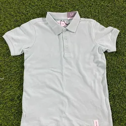 T-shirt estilo Polo en verde 