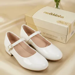 Zapatos de vestir de charole