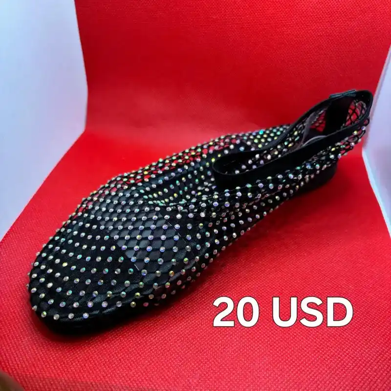 Sandalias de mallas con diseño de pedrería 