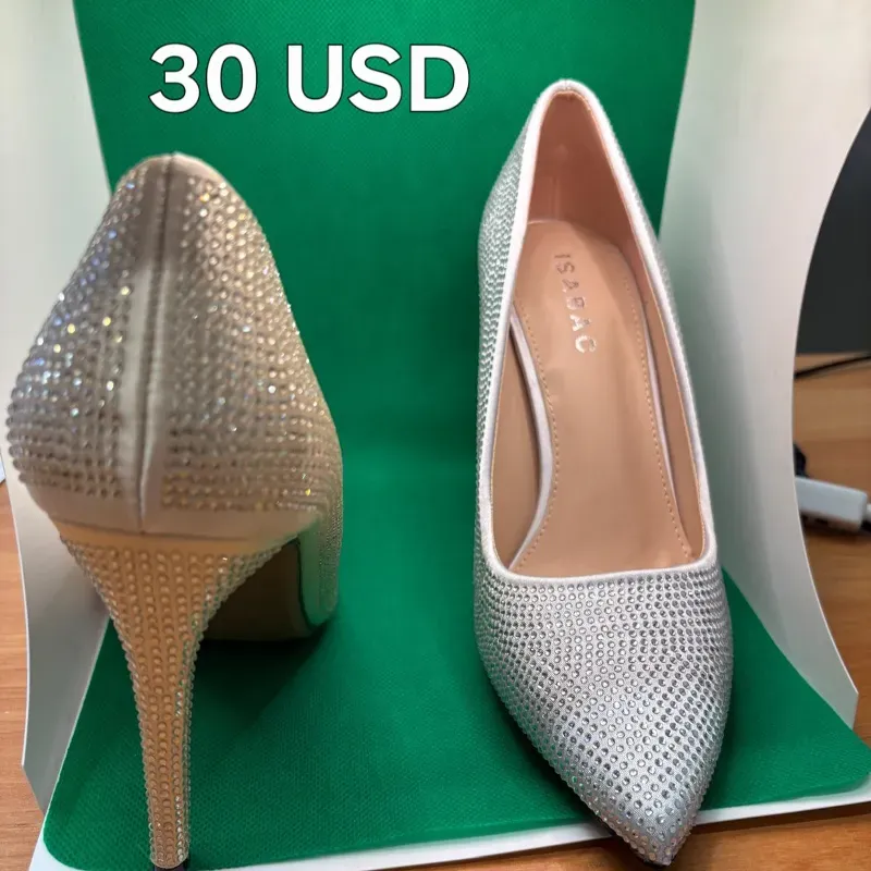 Stilettos con pedrería 