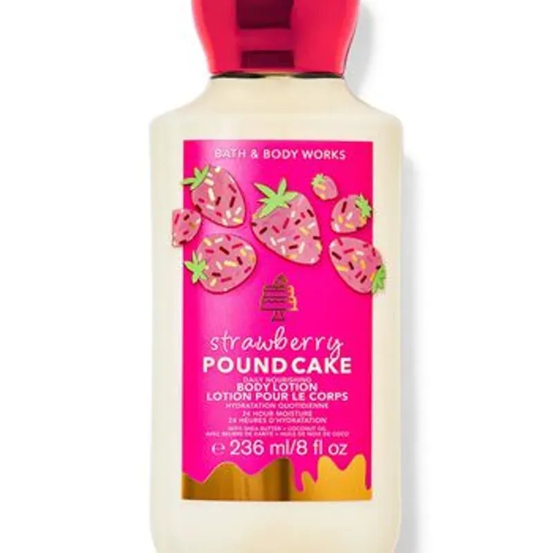 Strawberry Pound Cake🥧