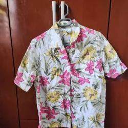 Blusa con Estampado de Flores