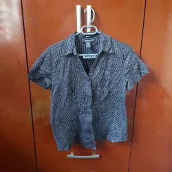 Blusa de Mangas Cortas Negra con Rayas Grises