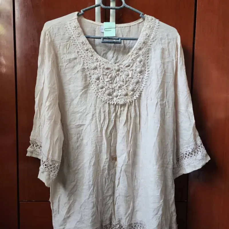Blusa Larga de Señora con Tejidos y Piedras