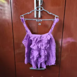Blusa Violeta con Vuelos