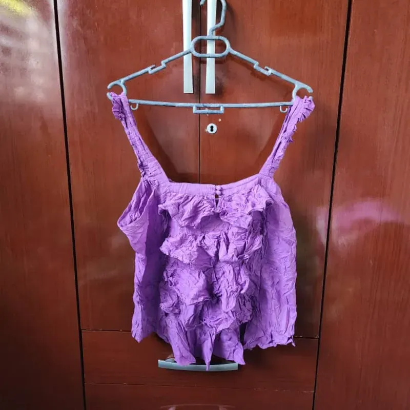 Blusa Violeta con Vuelos