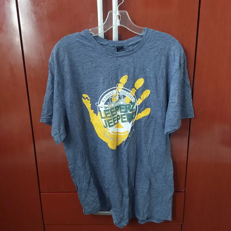 Pullover Azul con Diseño en Amarillo