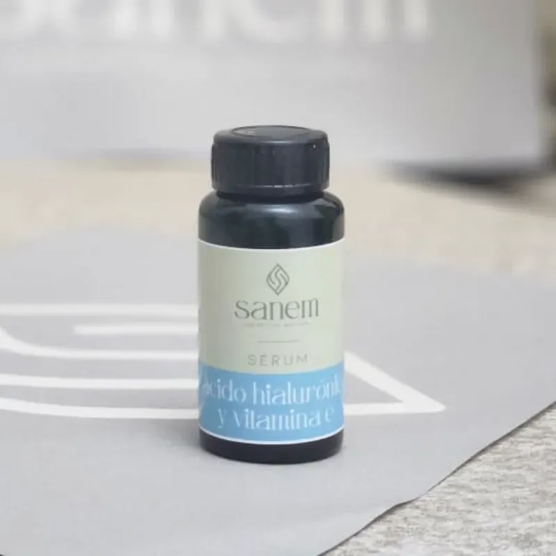 Serum de Ácido Hialurónico y Vitamina E 30ml (Sanem)