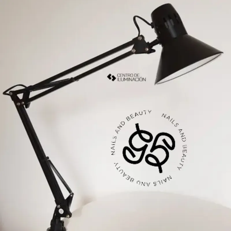 Lámpara de mesa ( no incluye bombillo) 