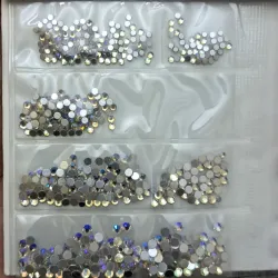 Paquete de piedras plateadas