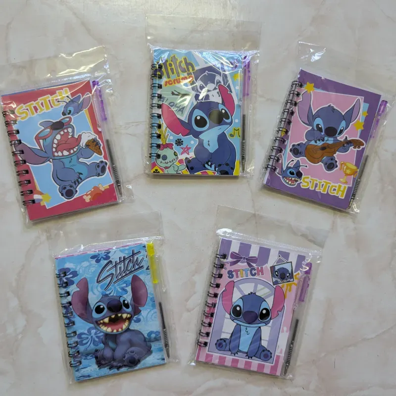 Agenditas con lapiceros temática de Stitch