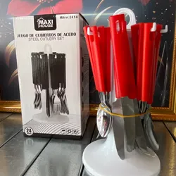 Juego de cubiertos de acero