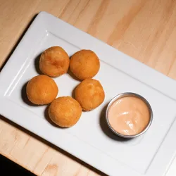 CROQUETAS DE JAMÓN Y QUESO BLANCO