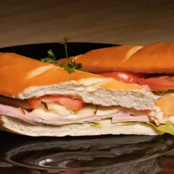 SÁNDWICH DE JAMÓN Y QUESO