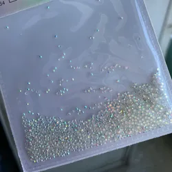 Piedras blancas traslúcidas