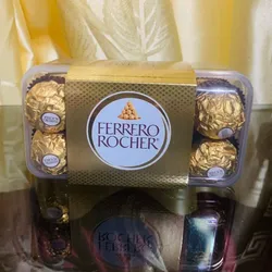 Caja de bombones Ferrero Rocher 