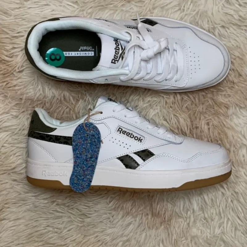 Tenis Reebok Blanco y Negros