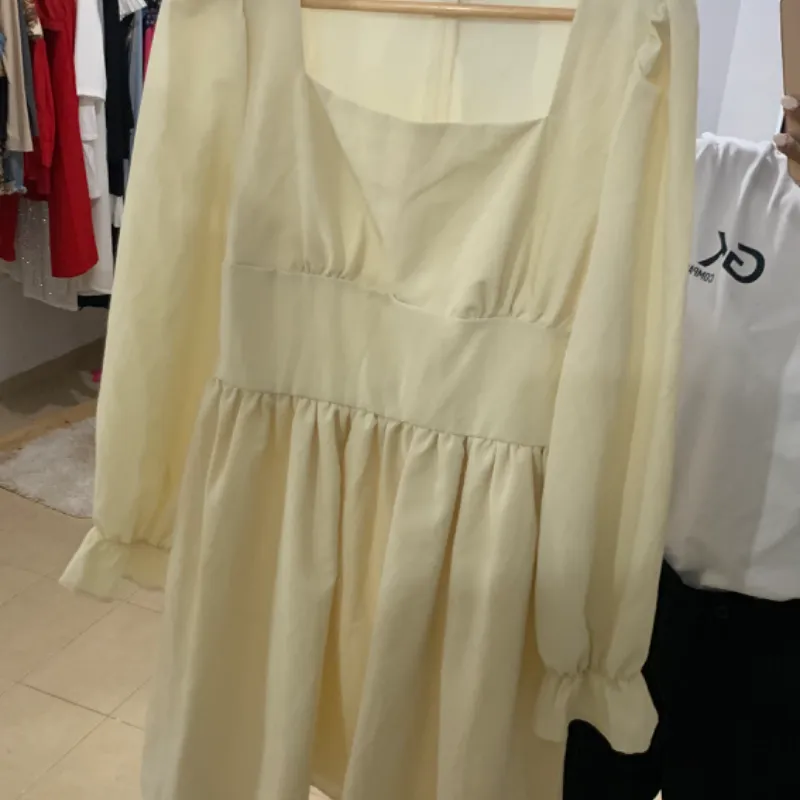 Vestido beige Mangas Largas