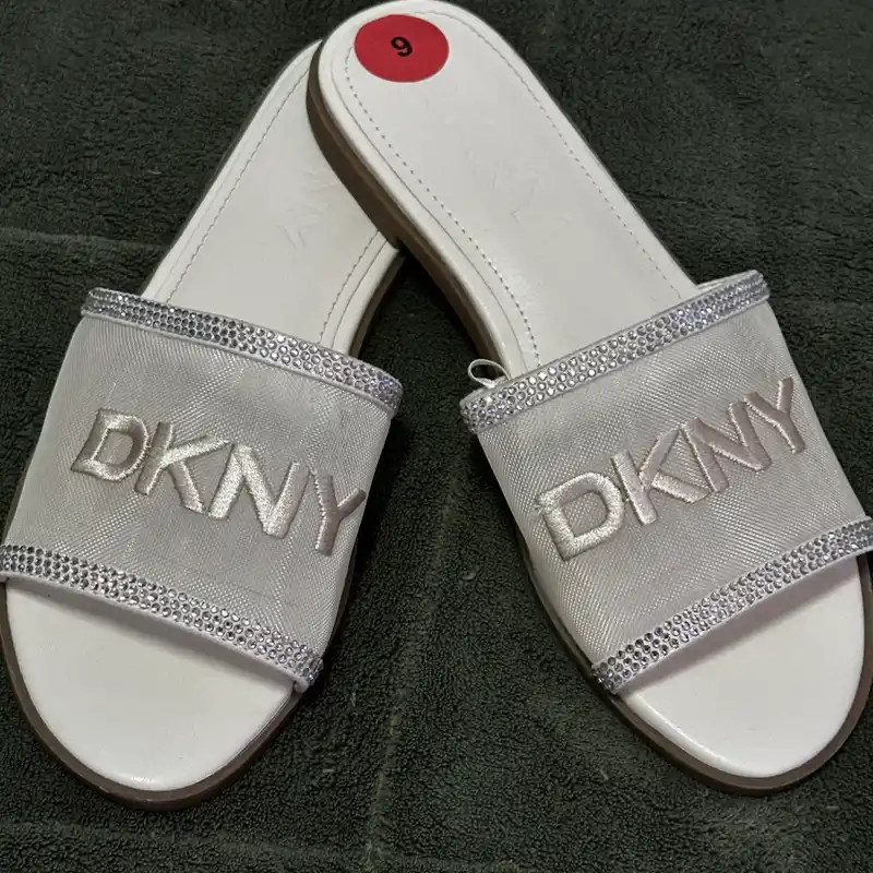 Sandalias DKNY 