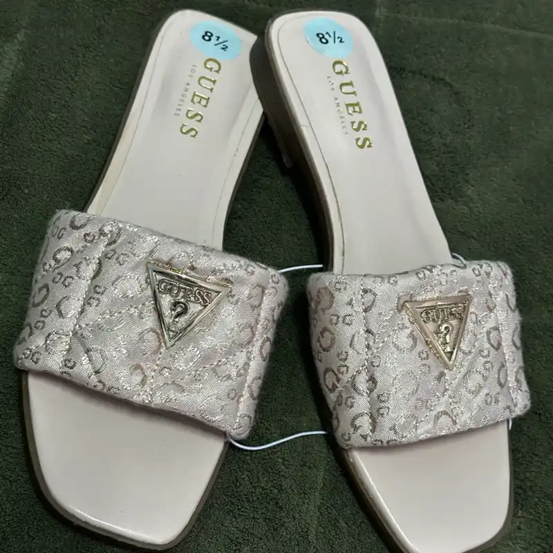Sandalias Guess