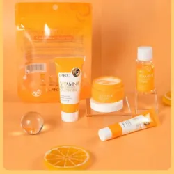 1 set LAIKOU VITAMIN C TRAVEL KIT de hidratación e iluminación de 4 piezas