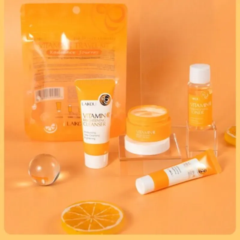 1 set LAIKOU VITAMIN C TRAVEL KIT de hidratación e iluminación de 4 piezas