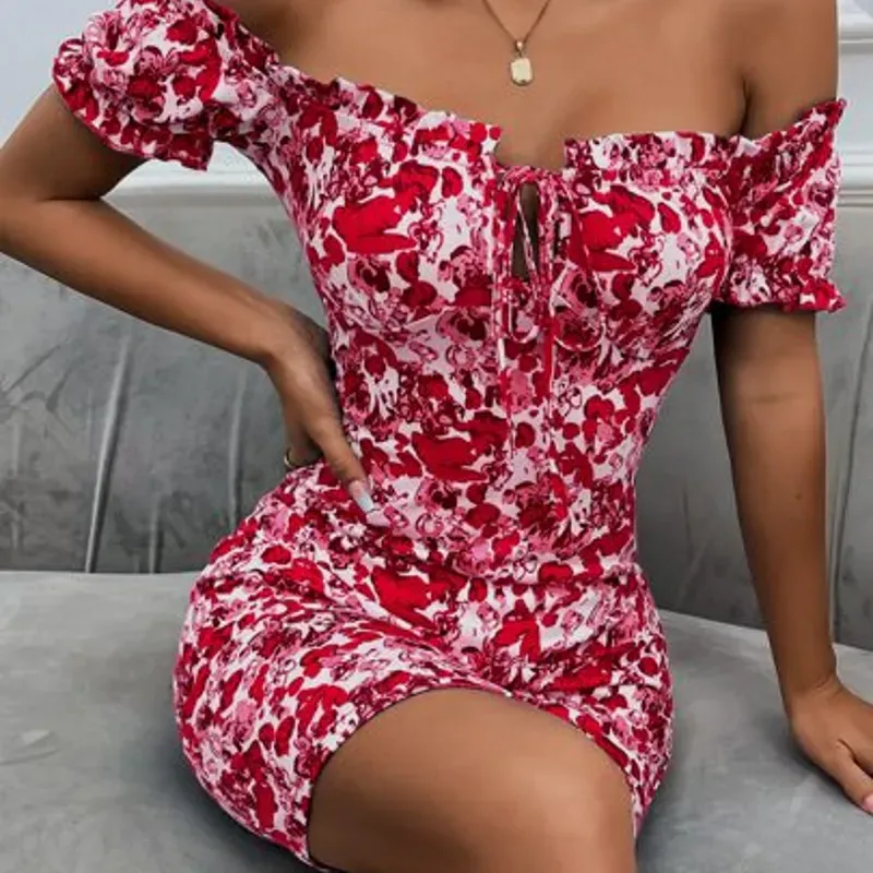 Vestido ajustado con estampado floral