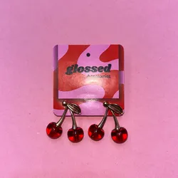 Aretes de cherry colgantes dorados