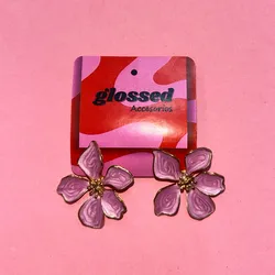 Aretes flores moradas