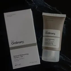Crema Natural Moisturizing Factors + HA 