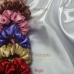 scrunchies de satin disponibles🎀💕