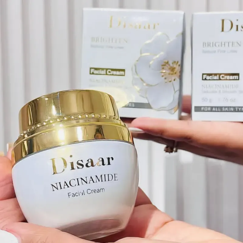 Disaar – Crema facial Brighten de niacinamida