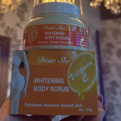 Exfoliante corporal blanqueador  de Vitamina C 