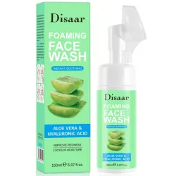 Limpiador Exfoliante Aloe Vera con cepilloEspuma limpiadora facial de la marca Disaar.