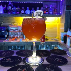 Michelada clásica con cerveza Cristal 