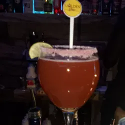 Michelada con cerveza Bucanero