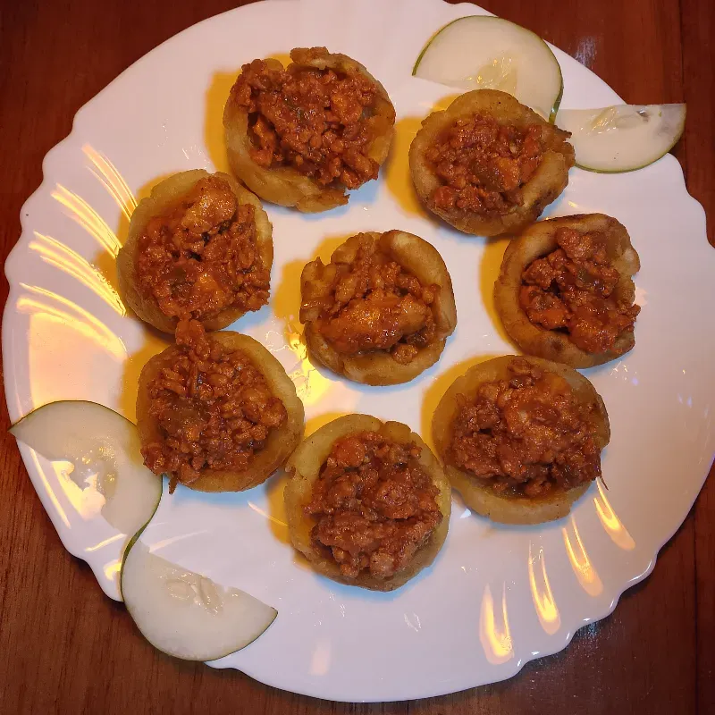 Tostones rellenos con macabí