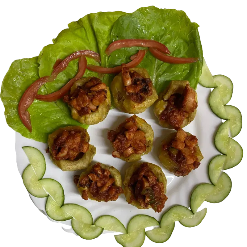 Tostones rellenos de enchilado de Pulpo 