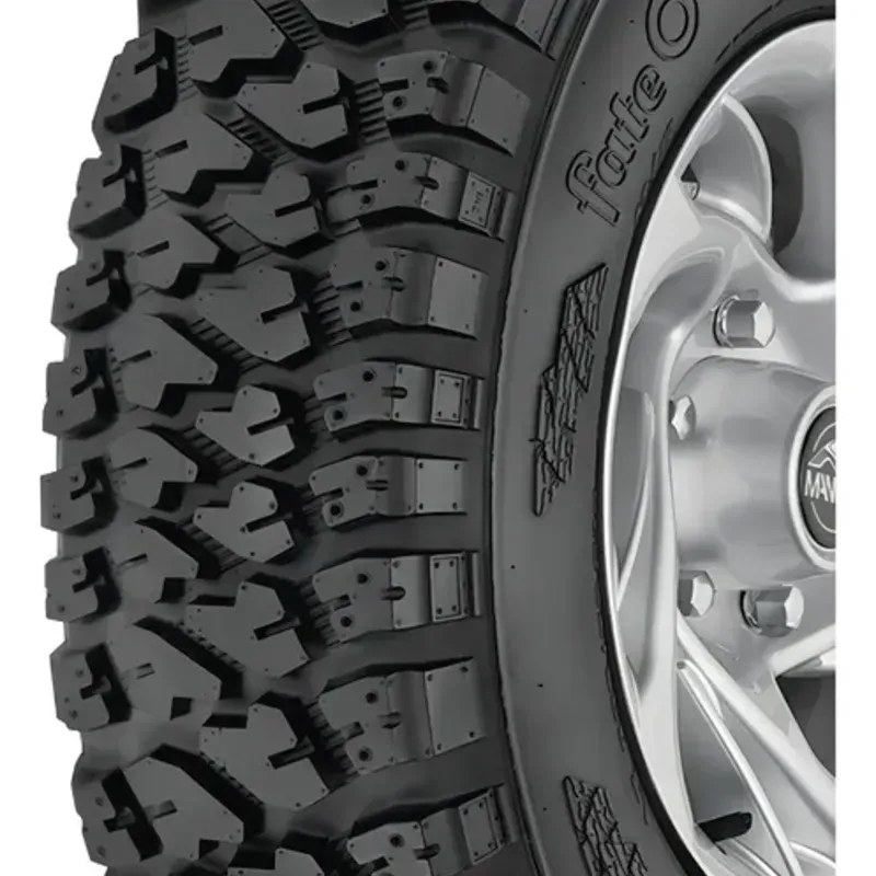 Neumático-265/70 R16 LT