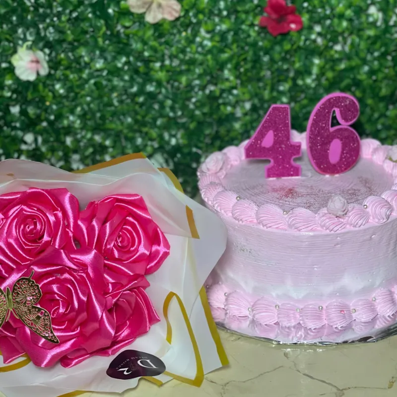 Panetela con ramo de flores eternas