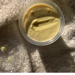 Crema anti manchas con niacinamida y cúrcuma