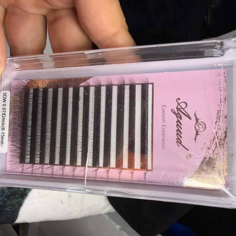 Pestañas pelo a pelo