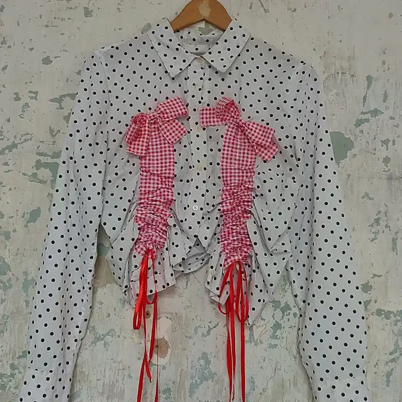Blusa con lazos 