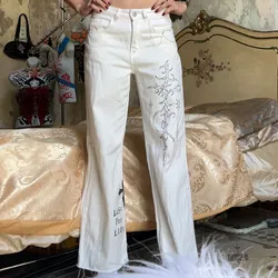 Jeans blancos con tribales