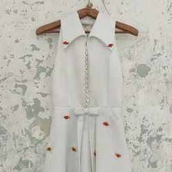 Monito short blanco con flores