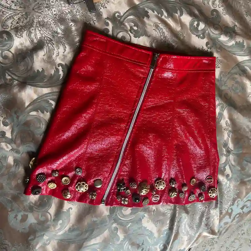 Saya vinil roja